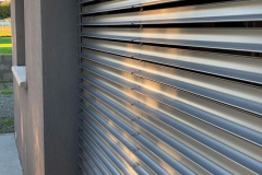 gris-anodise-volet