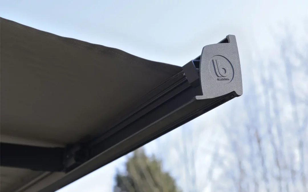 Stores bannes à Betton : ombre, confort et élégance pour votre terrasse