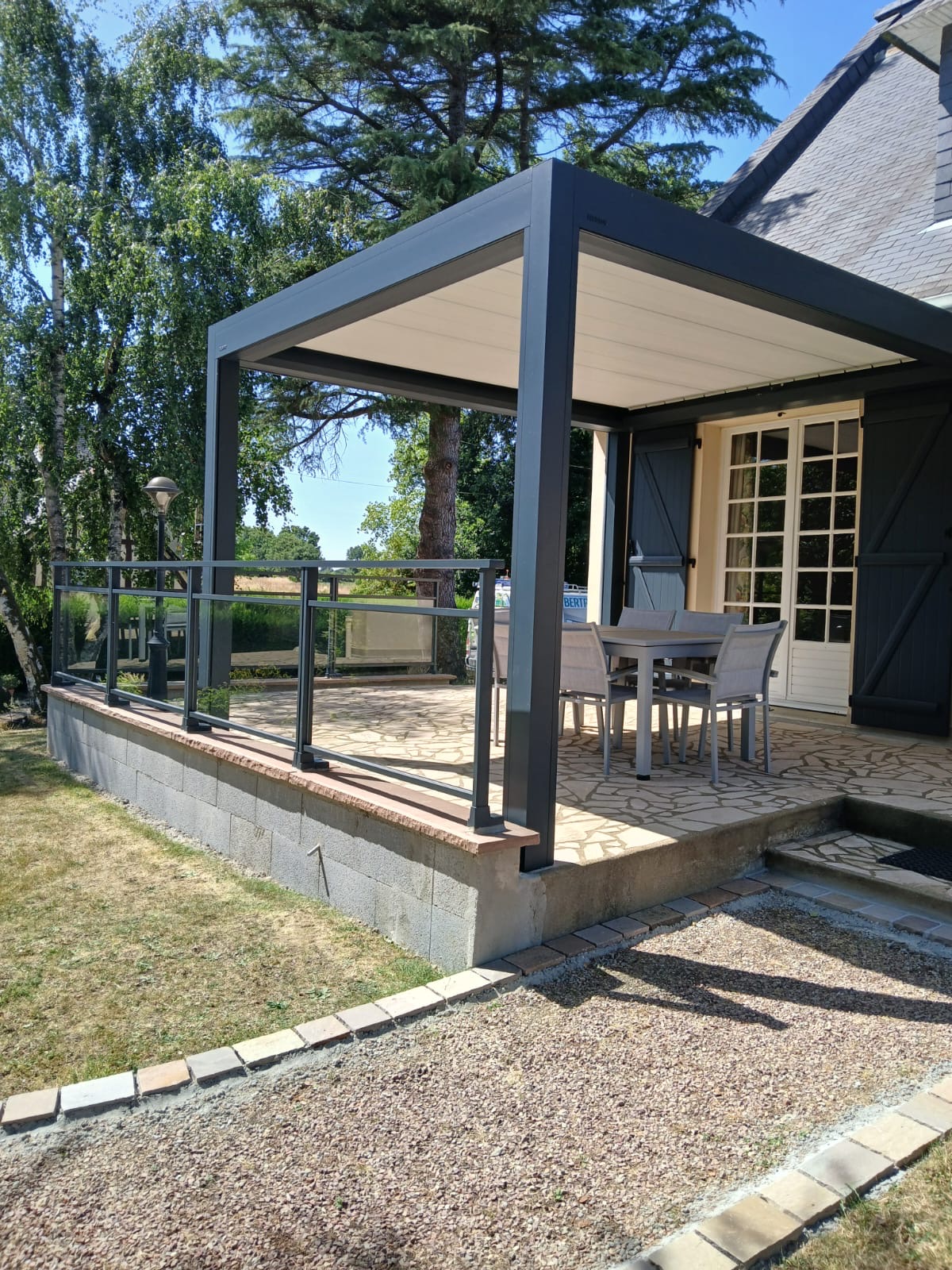 carport à Dinard