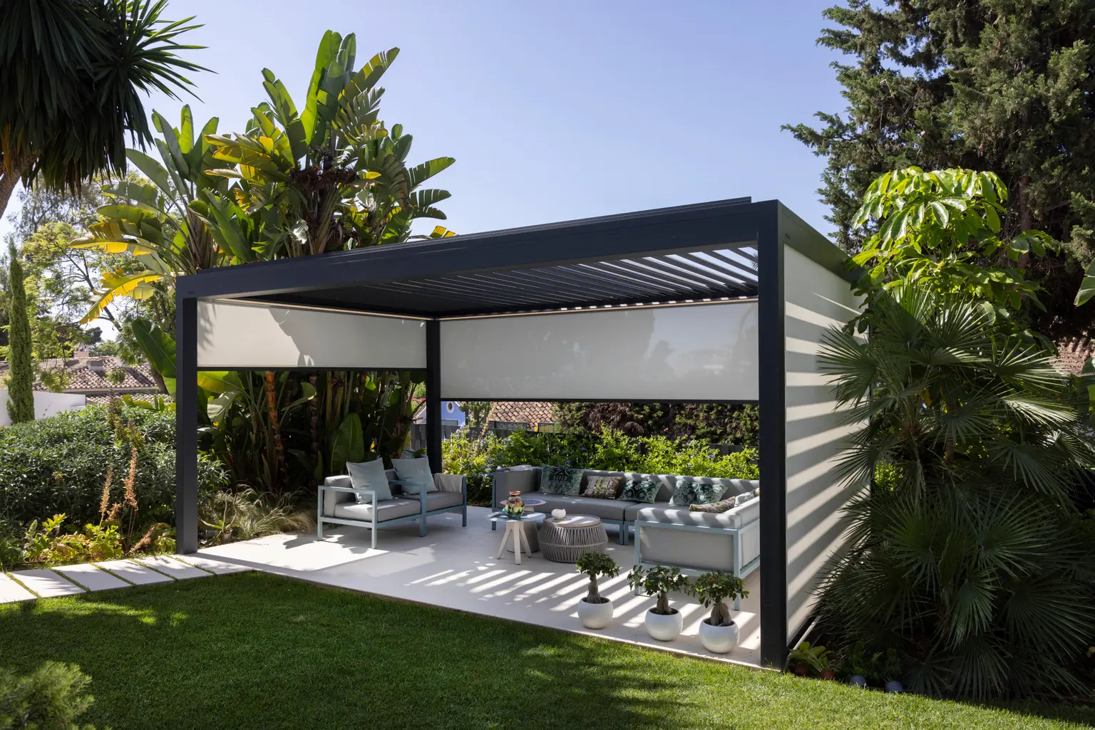 pergola Brustor à Chavagne